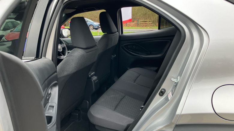 Toyota Yaris Cross 1.5 Hybrid Design 5dr CVT Hybrid Estate